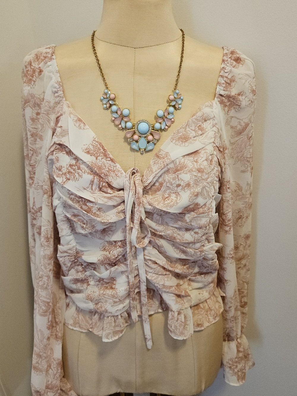 JUNIORS ROMANTIC PINK TOILE PRINT MILKMAID STYLE BLOUSE